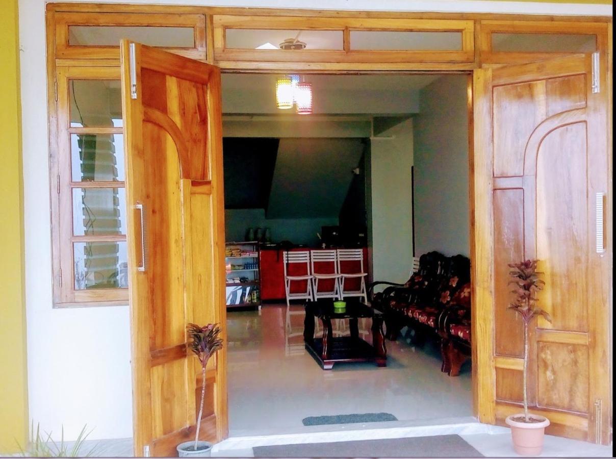 Breiancy Holiday Inn Cherrapunji Ngoại thất bức ảnh