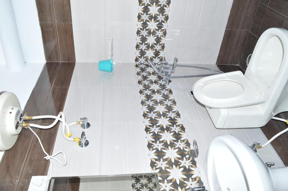 Breiancy Holiday Inn Cherrapunji Ngoại thất bức ảnh